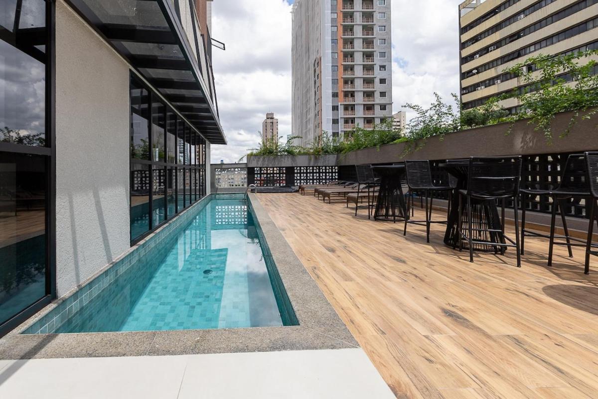 O Azul Cheio De Estilo Com Piscina E Academia